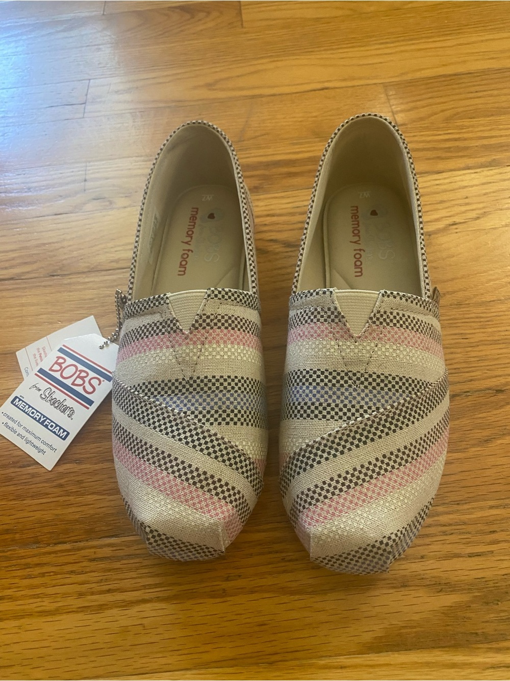 Bobs From Sketchers memory foam slip on shoes size 7  NWT